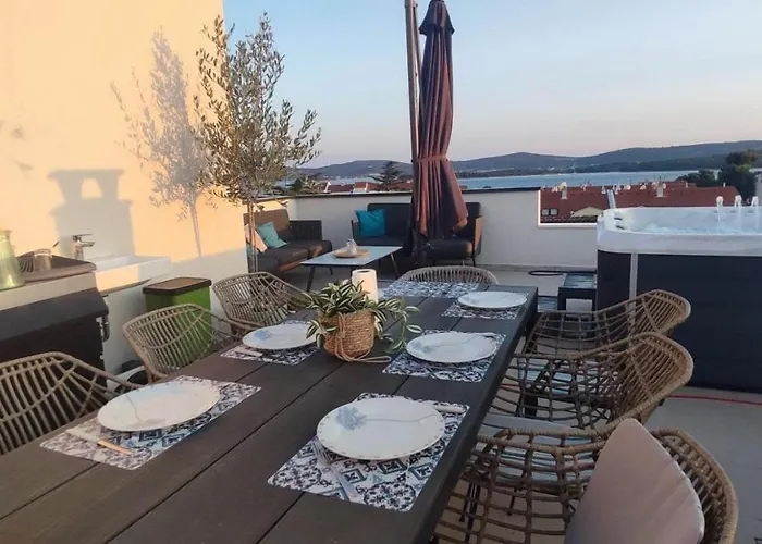 Penthouse Aurelia, Rooftop Terrace & Jacuzzi