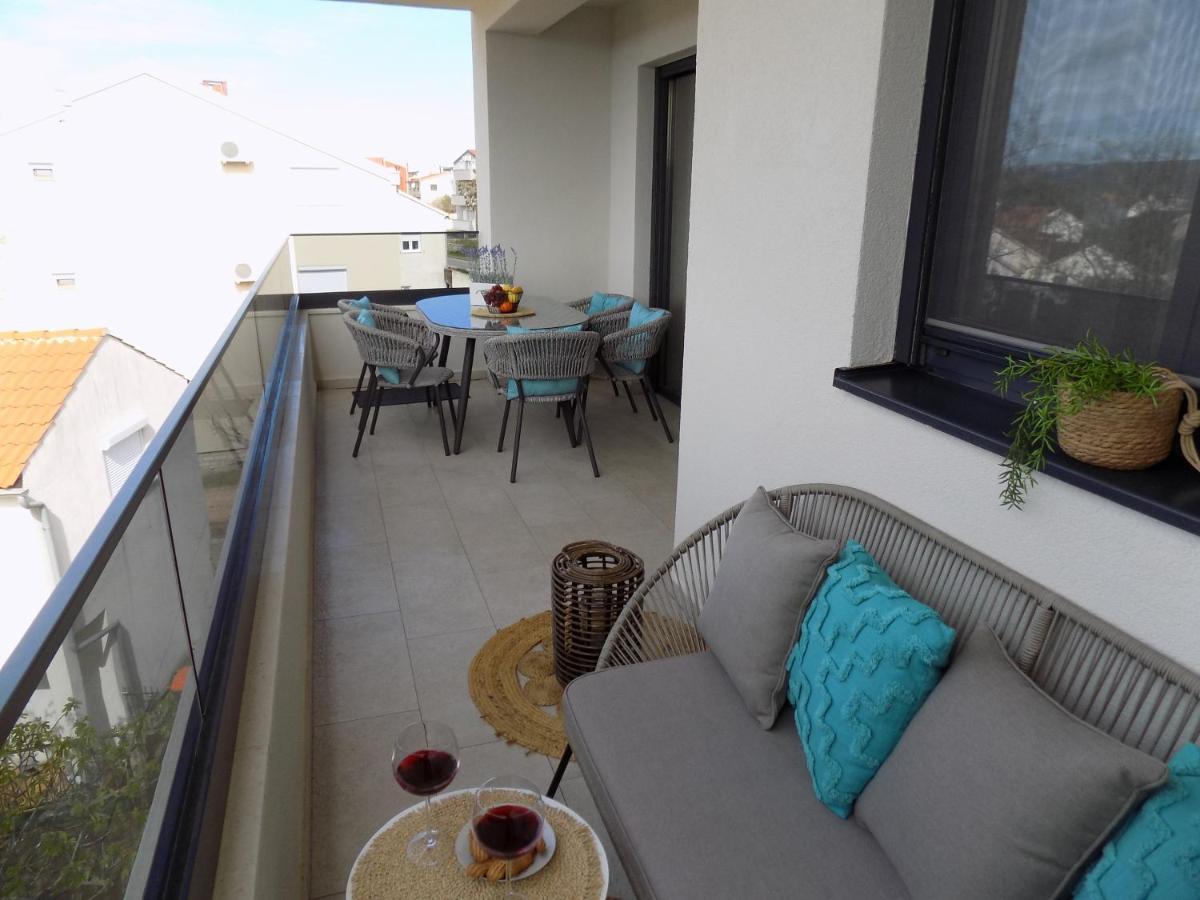 Penthouse Aurelia, Rooftop Terrace & Jacuzzi Turanj