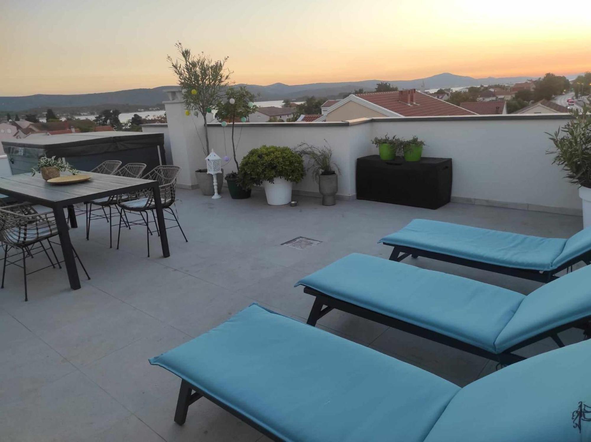 Apartament Penthouse Aurelia, Rooftop Terrace & Jacuzzi